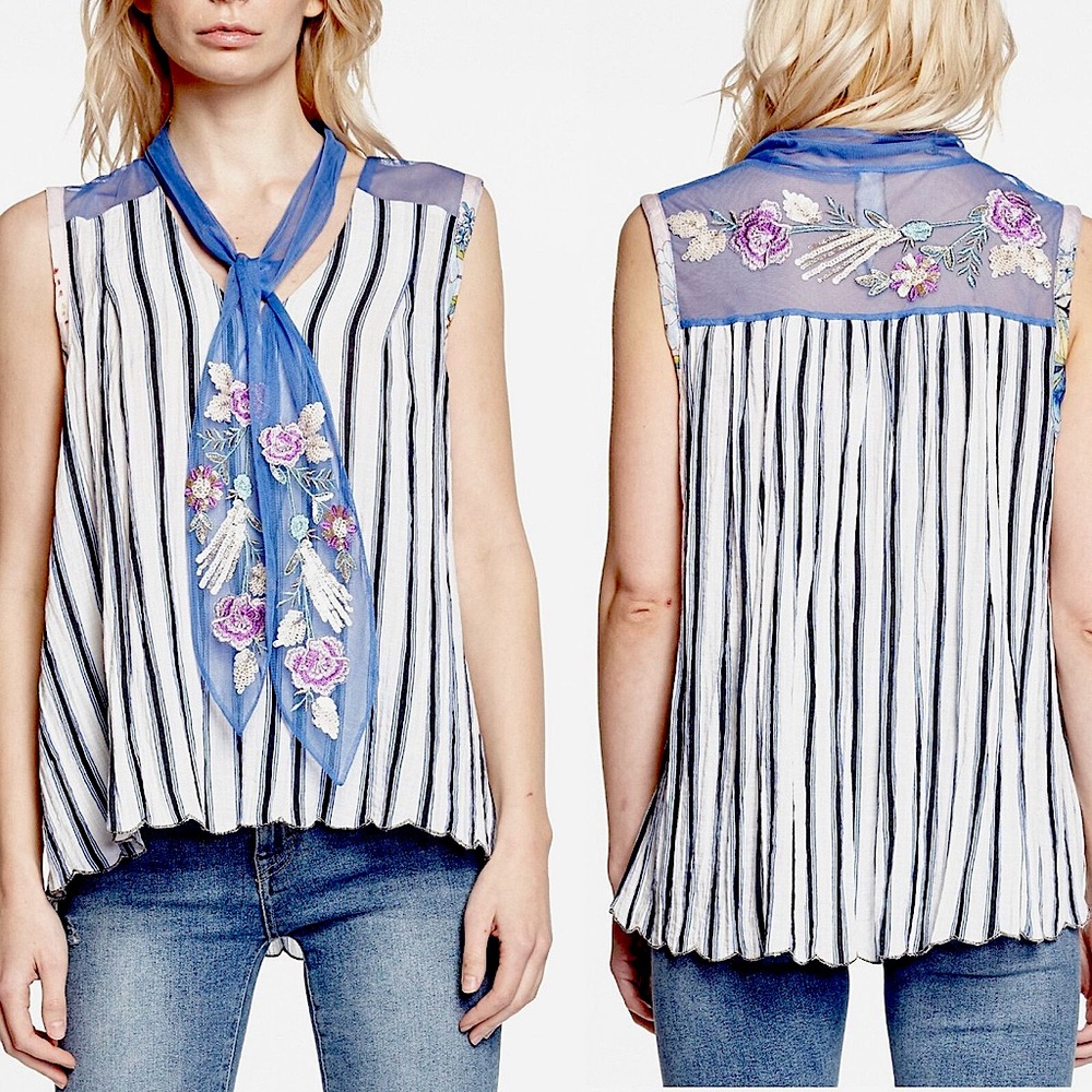 Aratta Not An Easy One Sleeveless Top White and Blue
Sz M